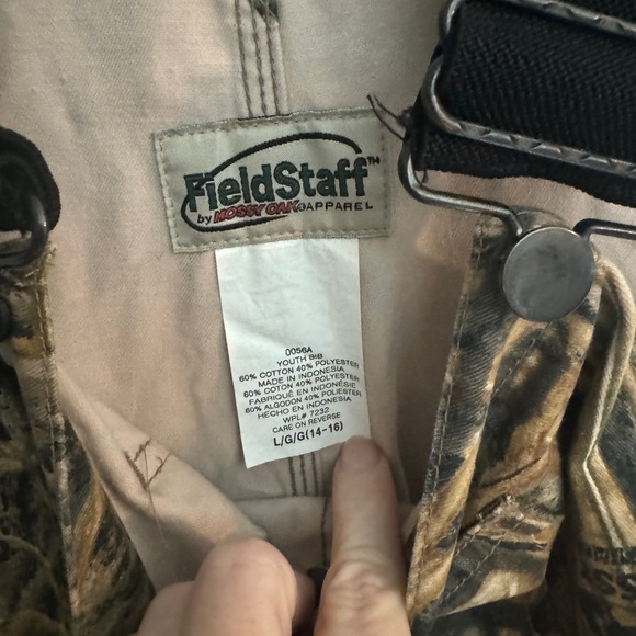 Field Staff Mossy Oak Camo Hunting suspenders Jumpsuit - Picture 3 of 7